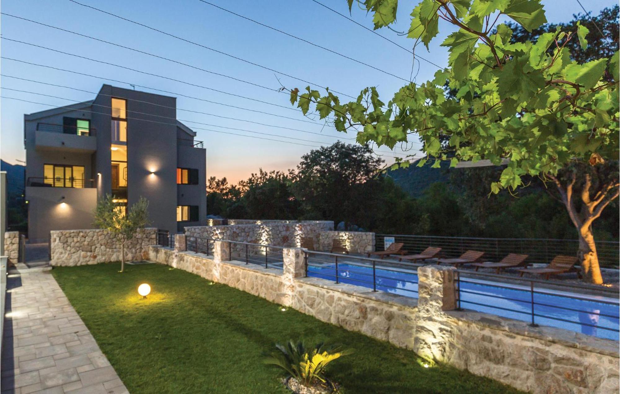 6 Bedroom Gorgeous Home In Zagvozd ภายนอก รูปภาพ